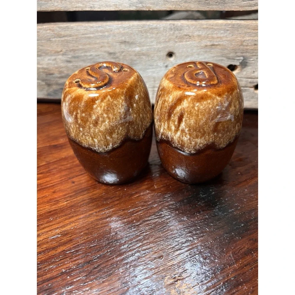 Vintage Salt Pepper Shakers Brown Drip Glaze Ceramic Rustic Cabin Core‎